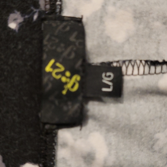 Skirt sz L. A mini A-line - Picture 2 of 3